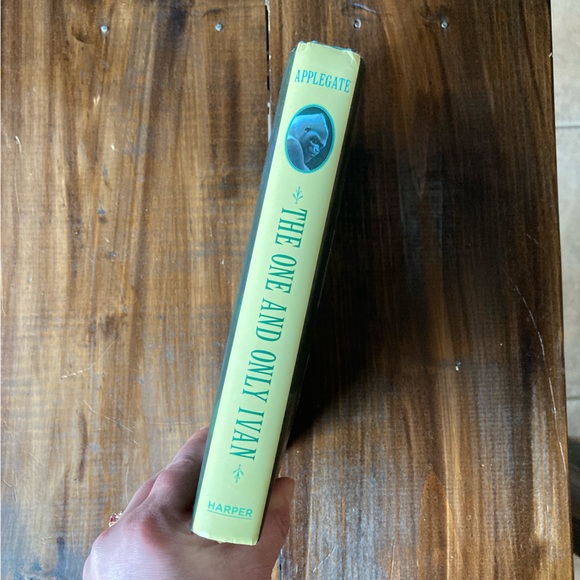 First Edition - The One and Only Ivan by Katharine Applegate Hardcover 2011 - Picture 9 of 15